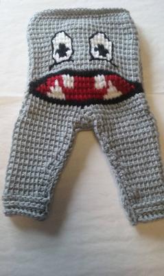Monster mouth pants
<p>Baby pants in tunisian crochet with a monster face on the butt.</p>
