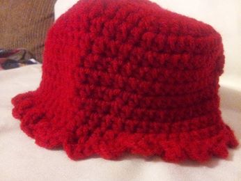Infant Red Hat
Keywords: crochet