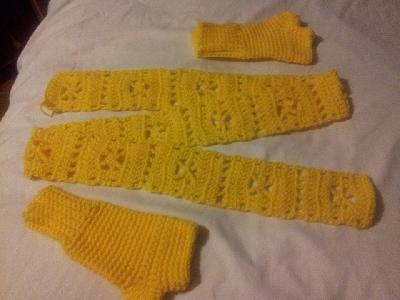 The Yellow Set
<p>A pair of fingerless gloves made for my sister last Christmas!! She loves yellow!!</p>
Keywords: crochet
