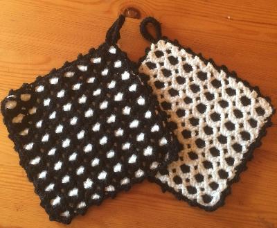 Potholder
<p>Made for myself trying out doublecrocheting.&nbsp;</p>

