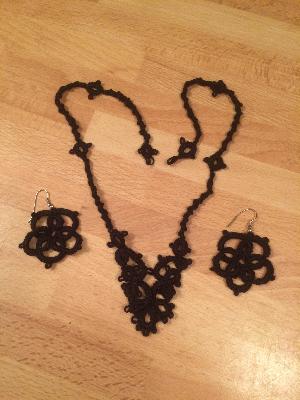 First set
<p>The first things I made in Tatting. Necklace and earrings.&nbsp;</p>
Keywords: #tatting