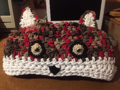 Hooded Fox Blanket
<p>Same as the Owl blanket, but only as a fox.</p>
Keywords: crochet